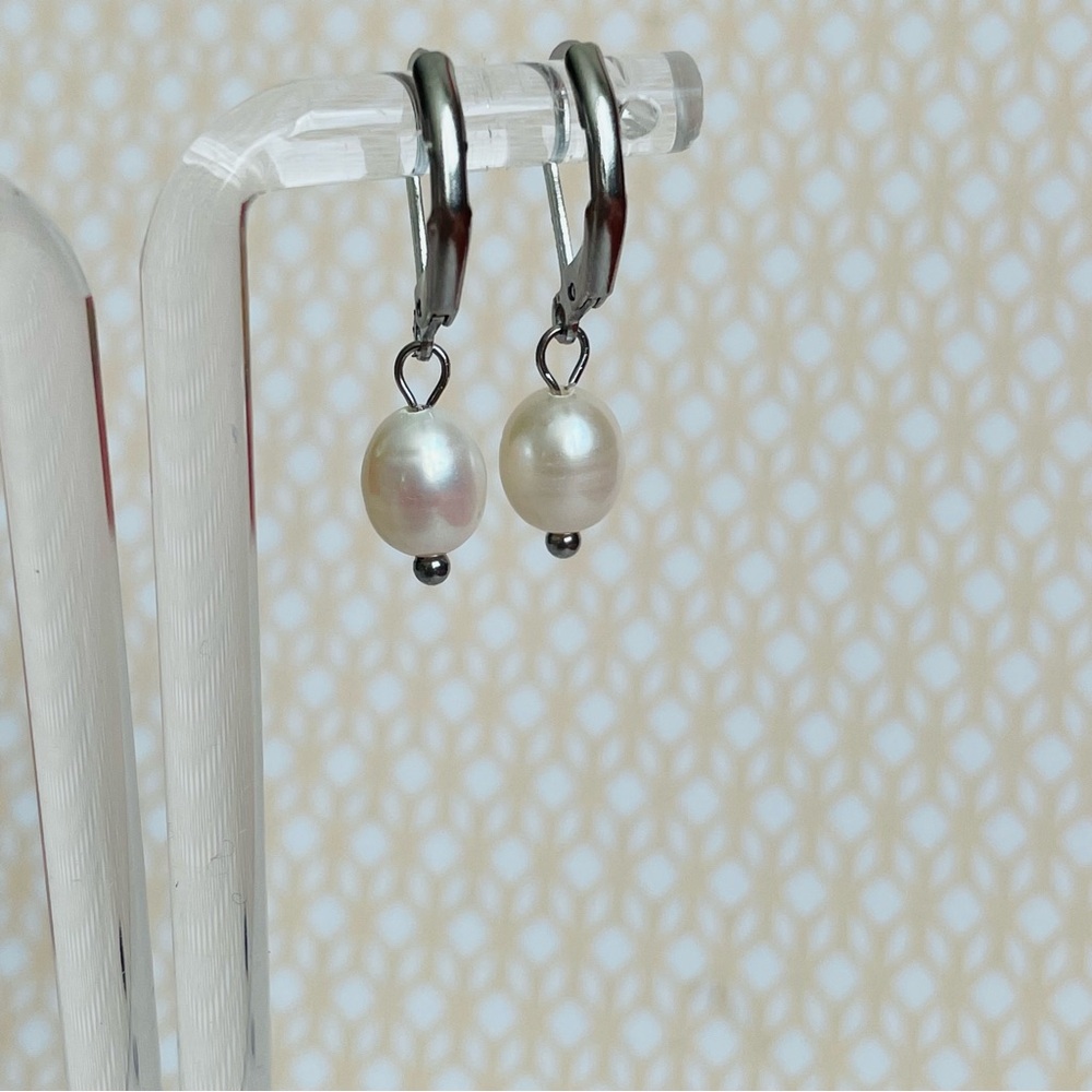 Freshwater Pearl Drop Leverback Pierced Earrings